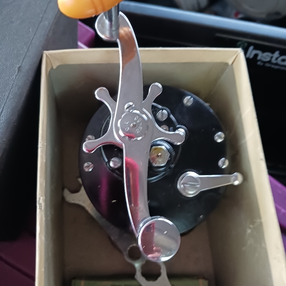 Vintage Penn 65 with box - Picture 3 of 10